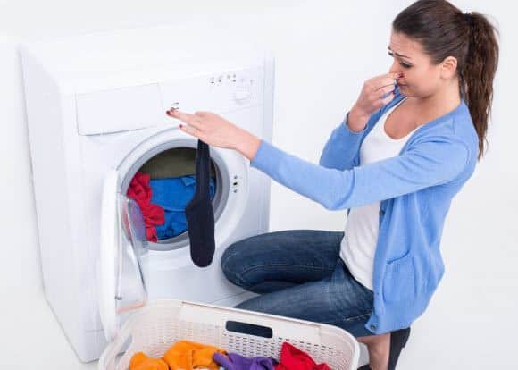 Vệ sinh máy giặt giúp loại bỏ mùi hôi thối